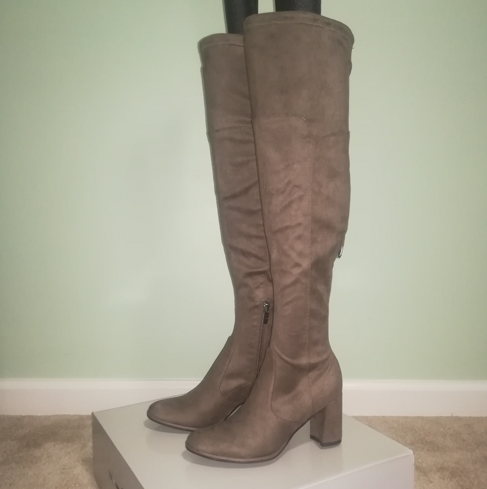 Marc Fisher (MFLOCKET) over the knee boots - Picture 2 of 6